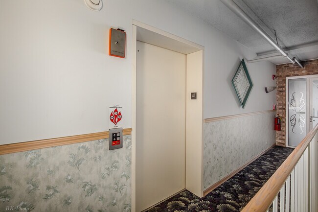 Foto del edificio - 18216 Lange St