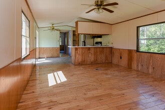Building Photo - 16 Hilltop Dr