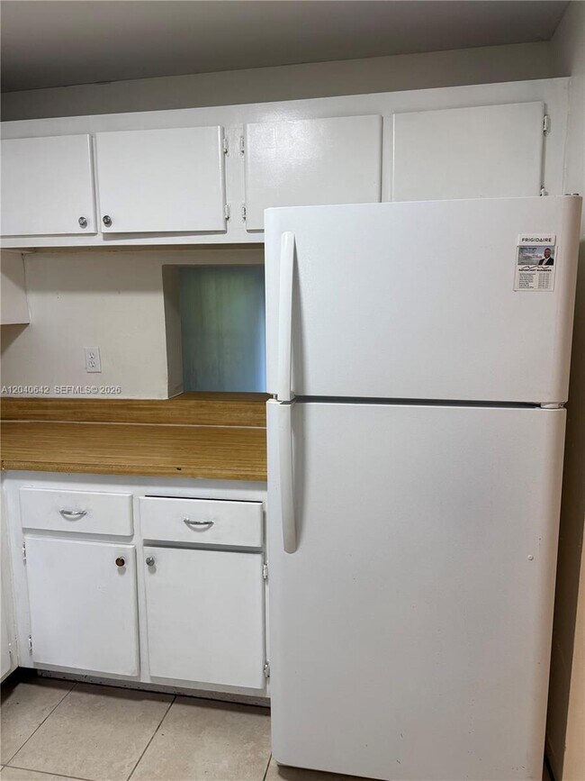 Foto del edificio - 7900 S Colony Cir