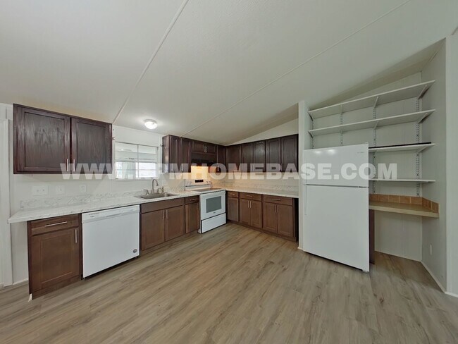 Foto del edificio - 3079 Cosson Cir