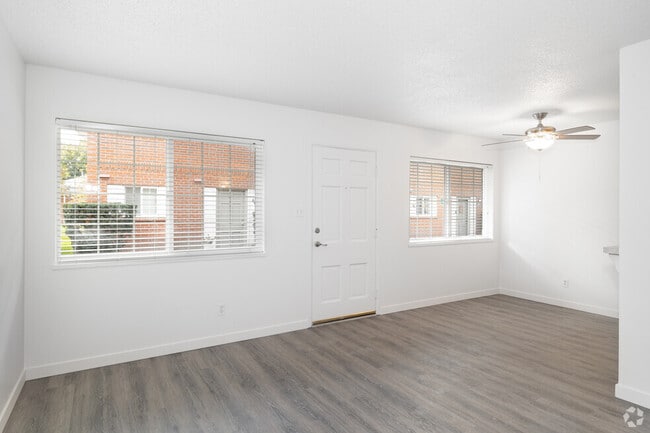 Building Photo - Cambridge Dorchester