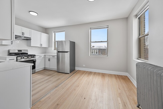 Building Photo - 7520 N Seeley Ave