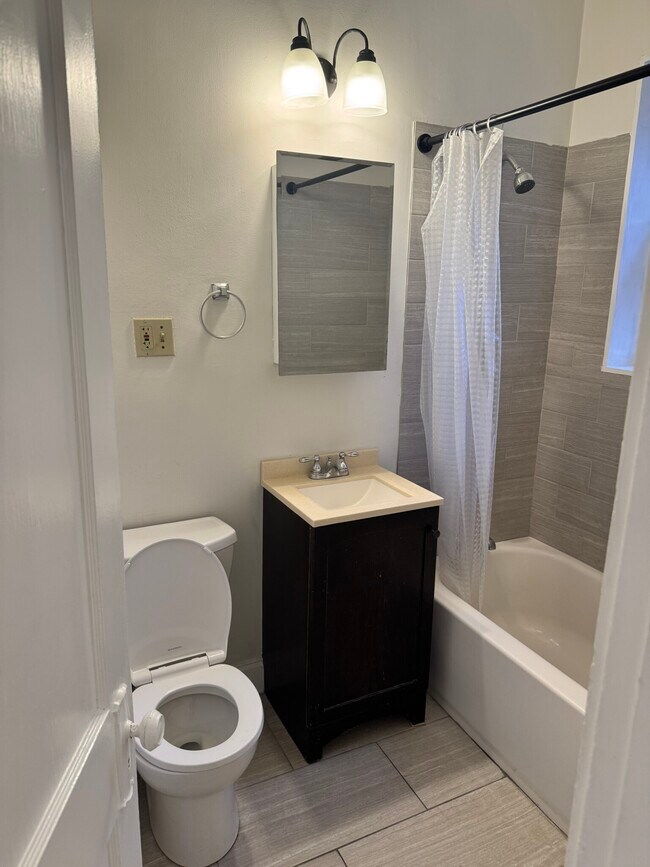 Foto del edificio - 38 Hemenway St