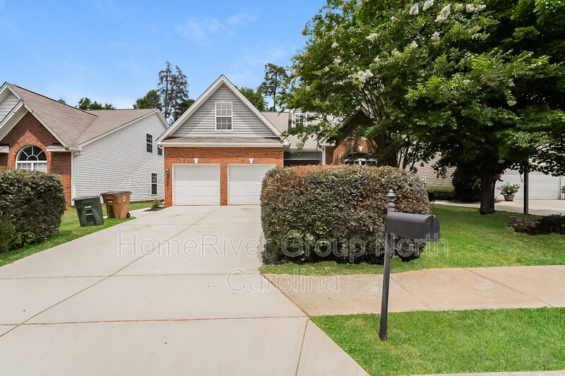 Primary Photo - 5704 Silver Sky Way