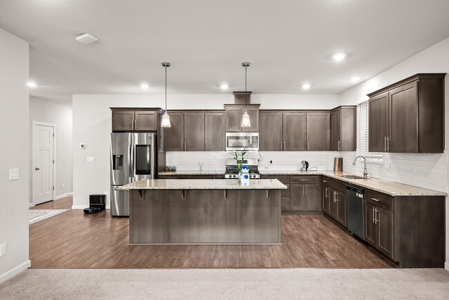 Foto del edificio - 17000 SE Hemrich Rd