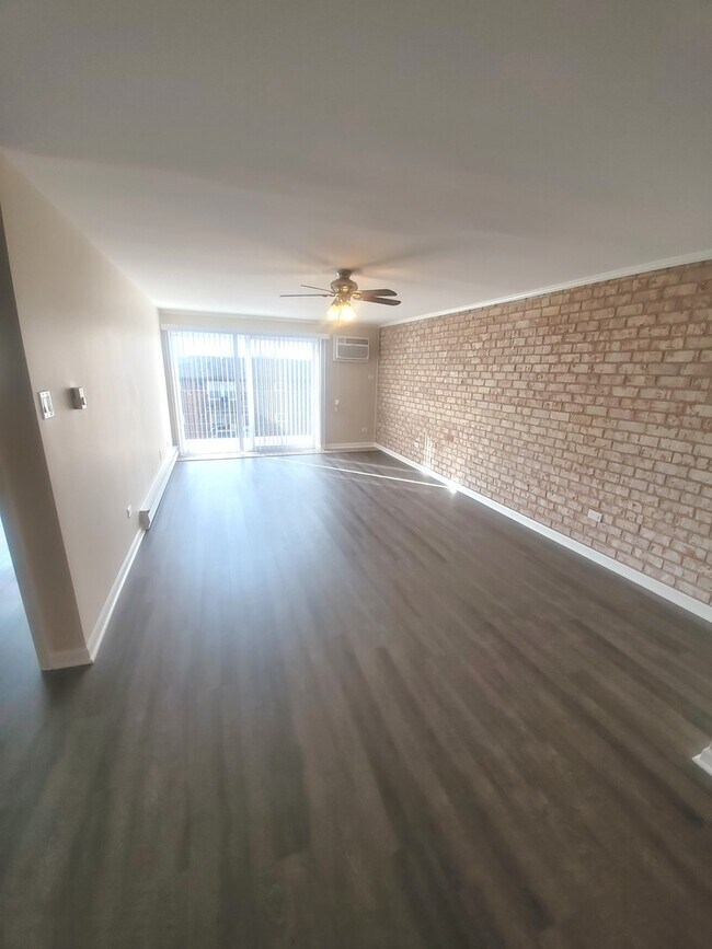 8100 W 87th St Unit 4F, Hickory Hills, IL 60457 Condo for Rent in