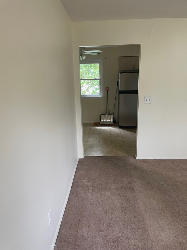 Building Photo - 3800 Amboy Rd