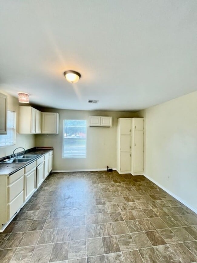 Foto del edificio - 1342 N 64th St