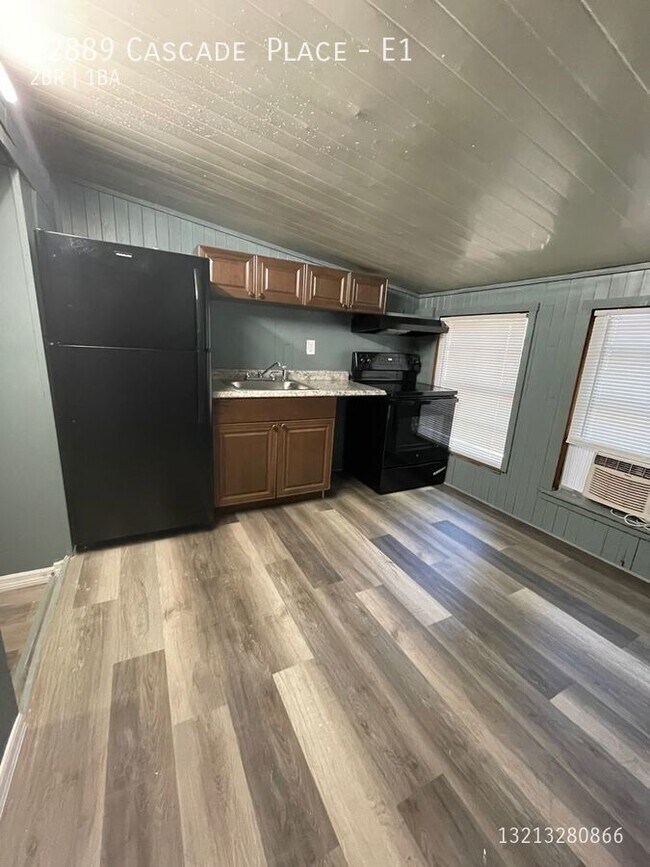 Building Photo - 2 bedroom 1 bath, full kitchen in Mobile H...