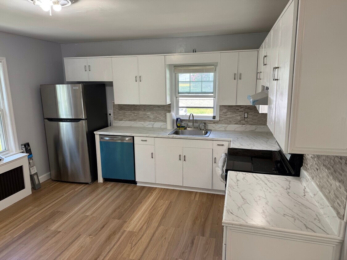 15 Bouchard Ave Unit 1, Dracut, MA 01826 Apartments in Dracut, MA