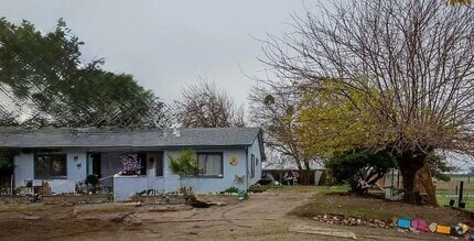 Building Photo - 375 S Airport Way
