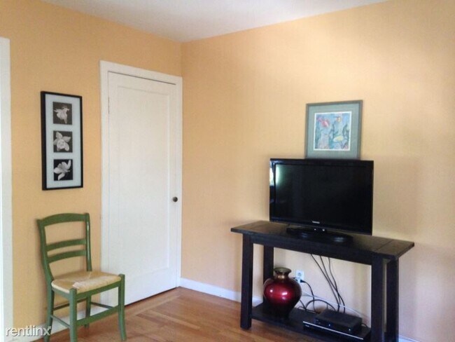 Foto del edificio - 1736 Addison St