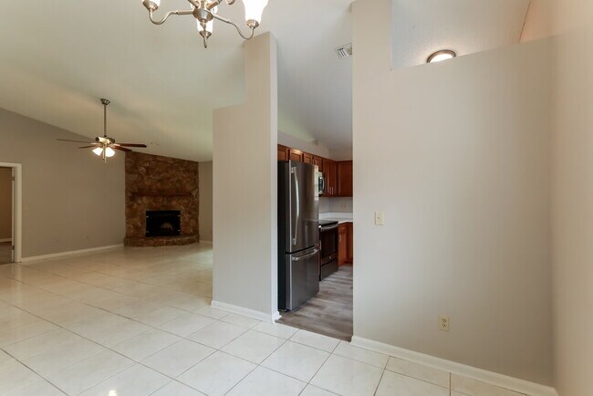 Building Photo - 8228 Honeysuckle Ln