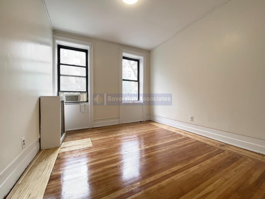 Primary Photo - 182 Claremont Ave