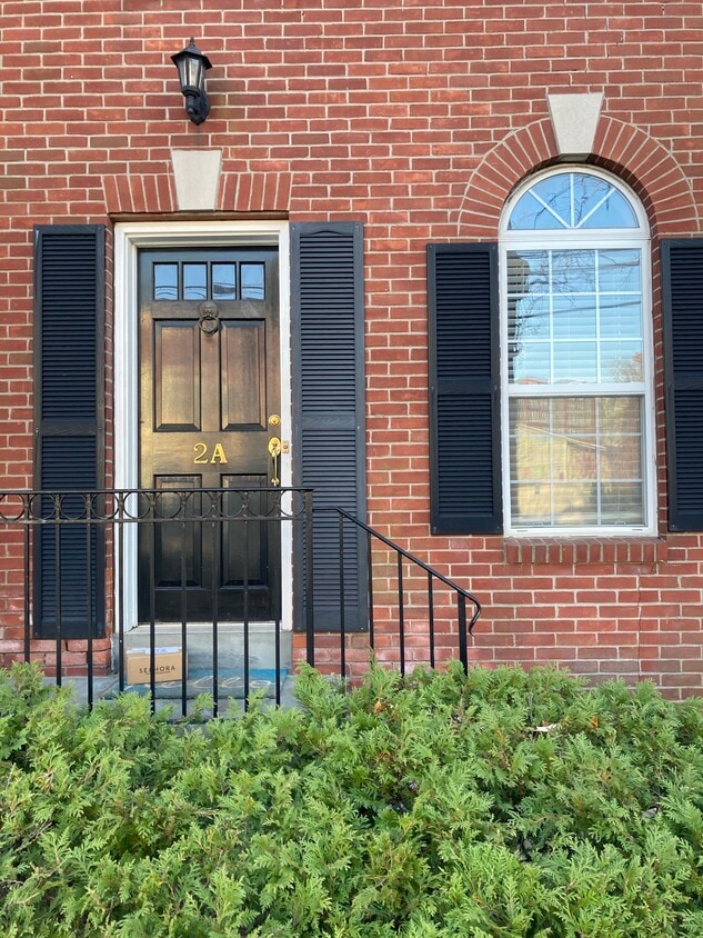 1080 Bedford St, Stamford, CT 06905 Townhome Rentals in Stamford CT