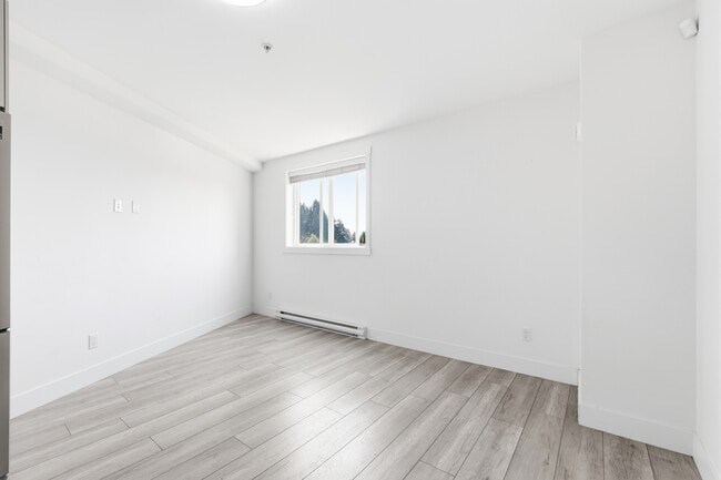 Building Photo - 9689-9689 140 St
