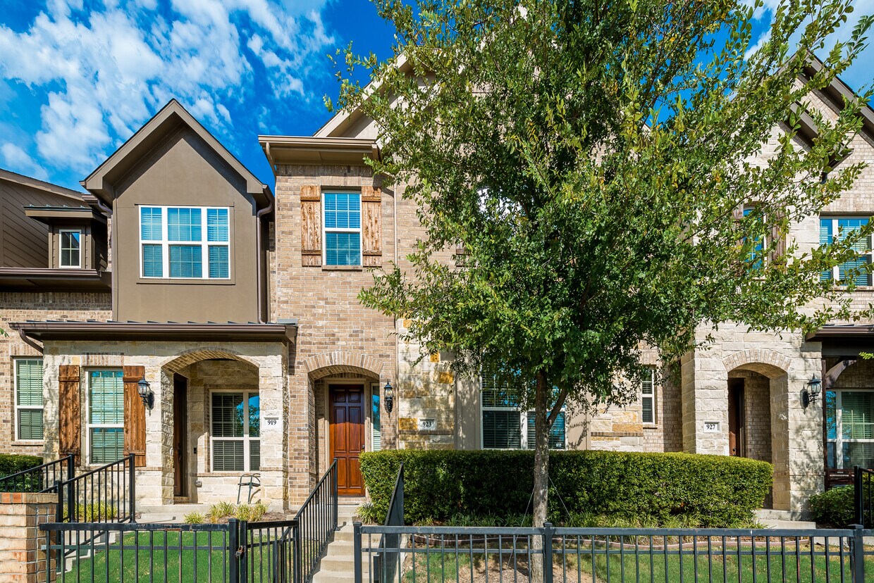923 Whitehall Dr, Richardson, TX 75081 Townhome Rentals in Richardson
