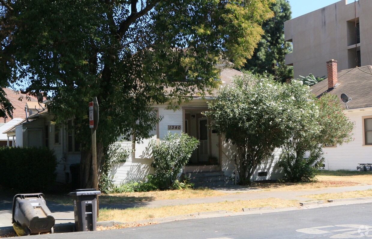 Building Photo - 1340 N Monroe St