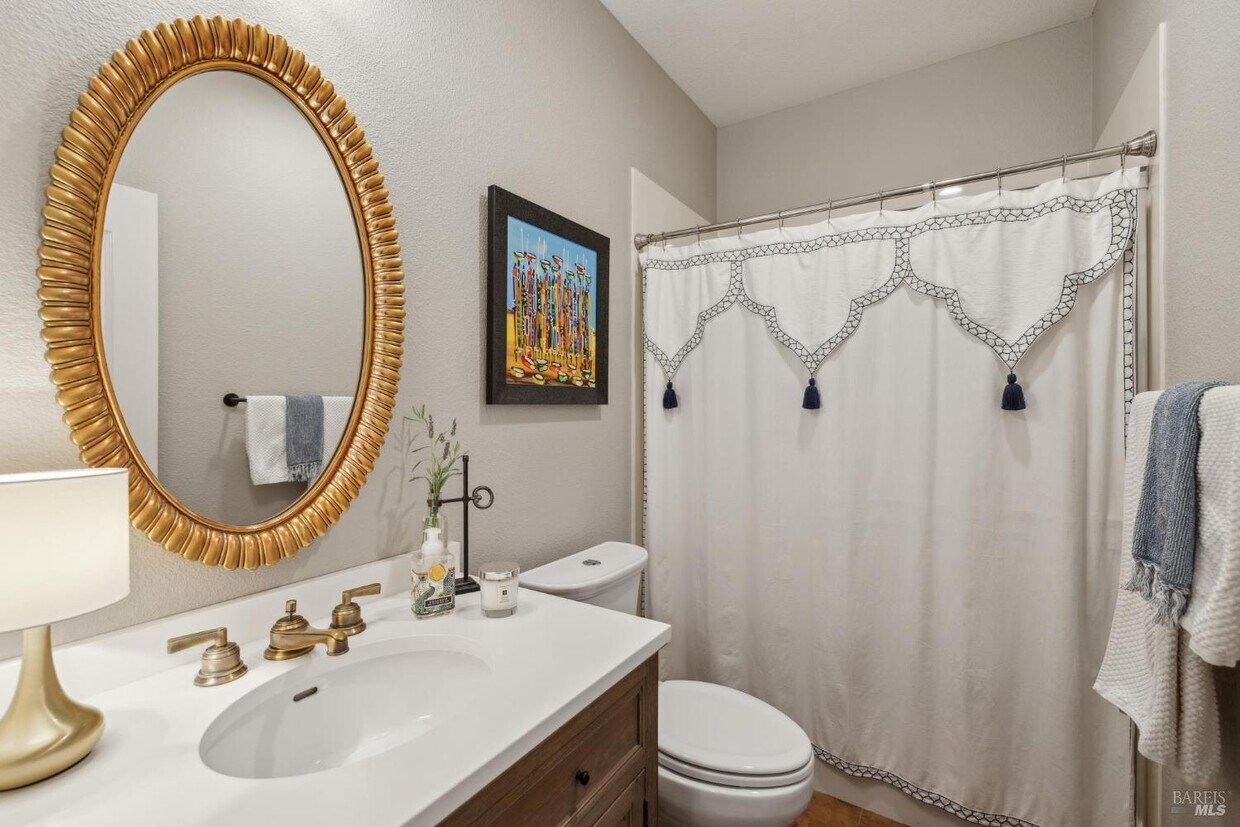 Foto principal - 2108 W Lincoln Ave