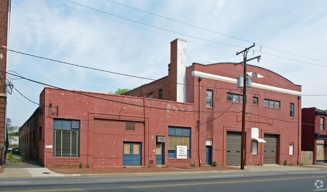 Building Photo - Bliley's Garage Apartments