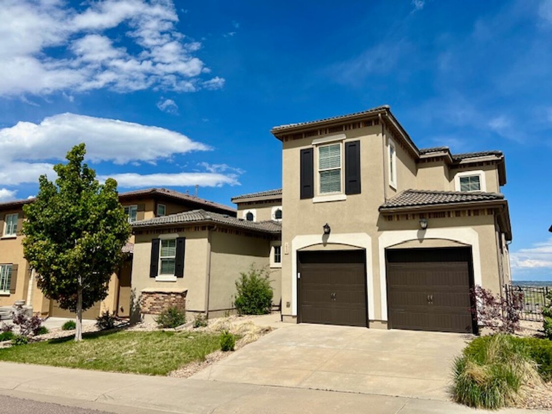Primary Photo - Magnificent Montecito Luxury 3 bd x 3.5 bt...