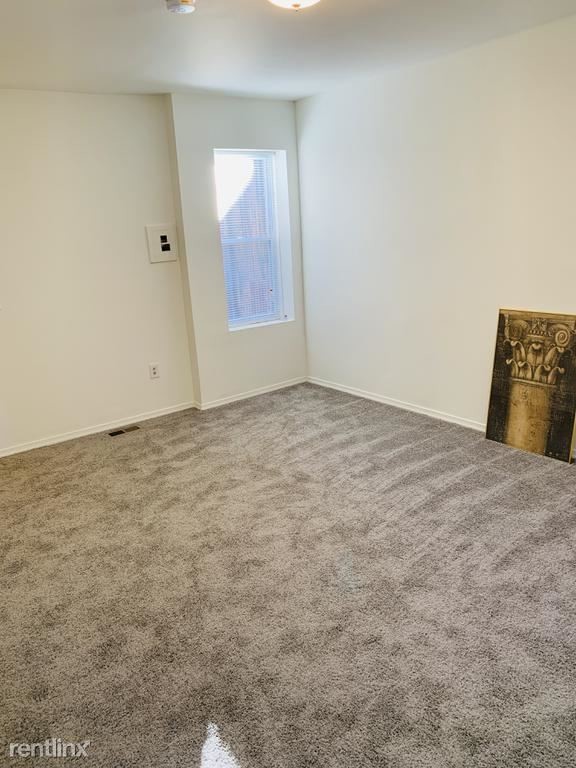 Building Photo - 1 br, 1 bath Apartment - 835 W 36th St