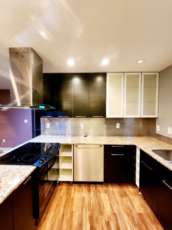 Foto del edificio - 539 82nd Ave N