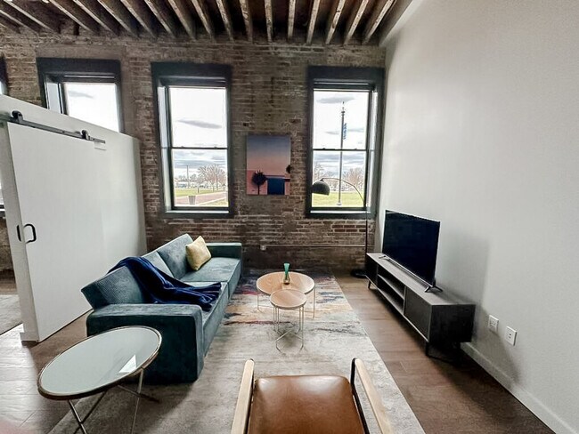 Foto del edificio - 500 W 7th St N