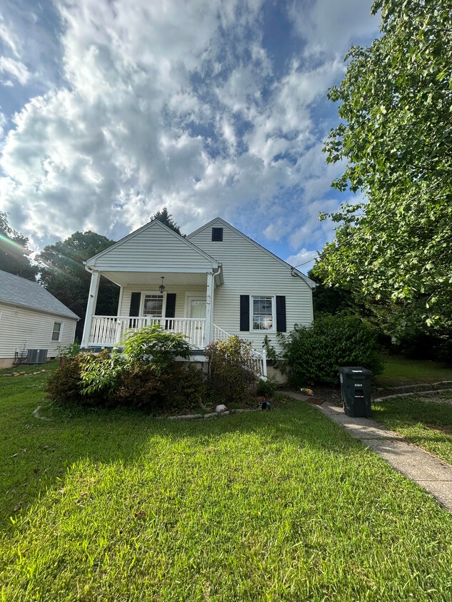 Primary Photo - 4901 Myrtle St