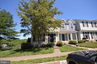Building Photo - 101 Aston Ct