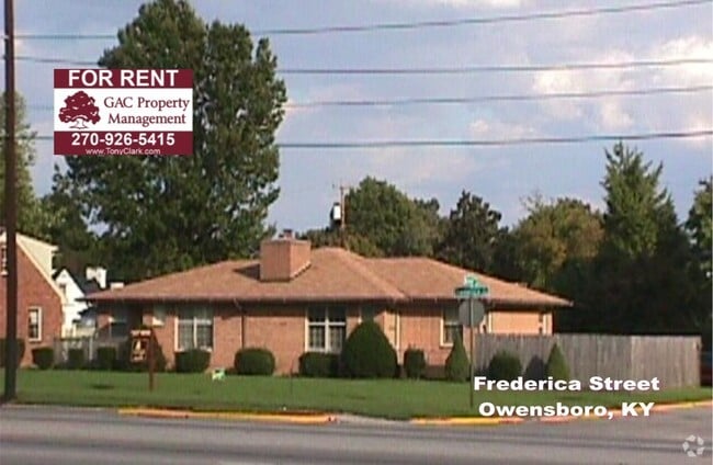 Main Photo - 2941 Frederica St