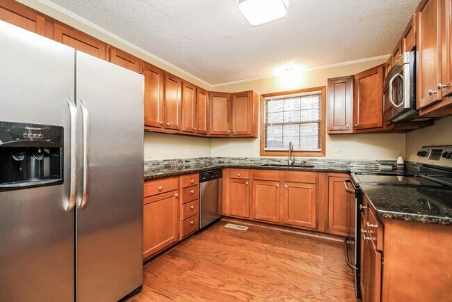 Foto del edificio - Lovely 4 Bedroom Decatur Home