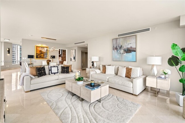 Foto del edificio - 901 Brickell Key Blvd