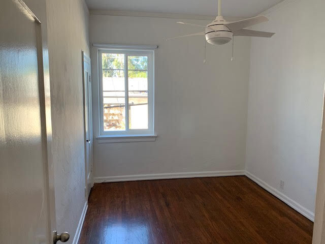 Building Photo - 55 N Venice Blvd
