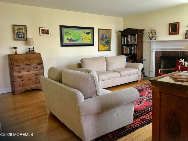 Foto del edificio - 145 Kemp Ave