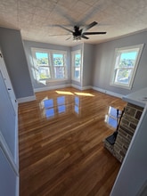 Building Photo - 11 Shamrock St