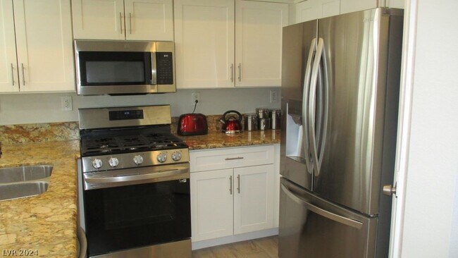 Foto del edificio - 4821 Black Bear Rd