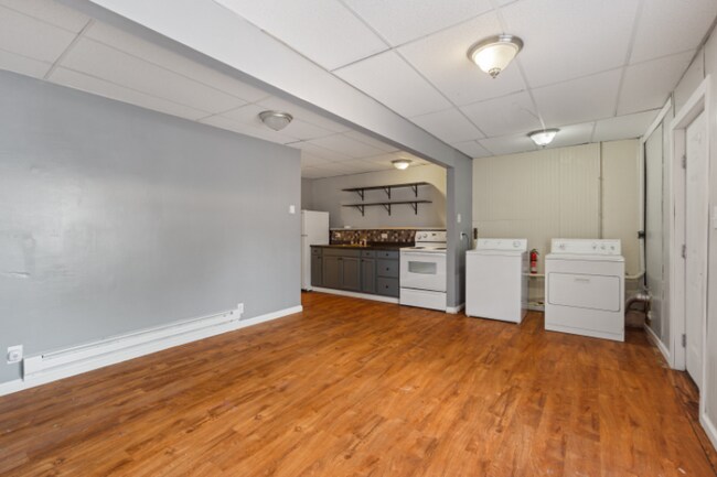 Foto del edificio - 3749 S Washington St