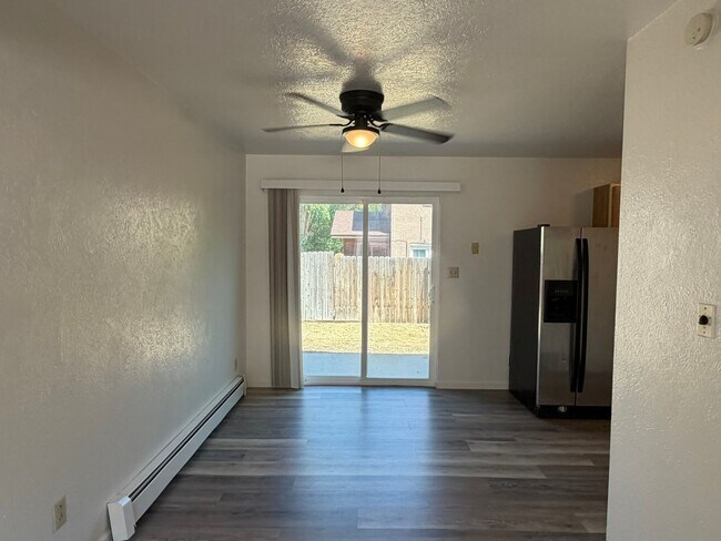 Foto del edificio - 3211 Opal Ct