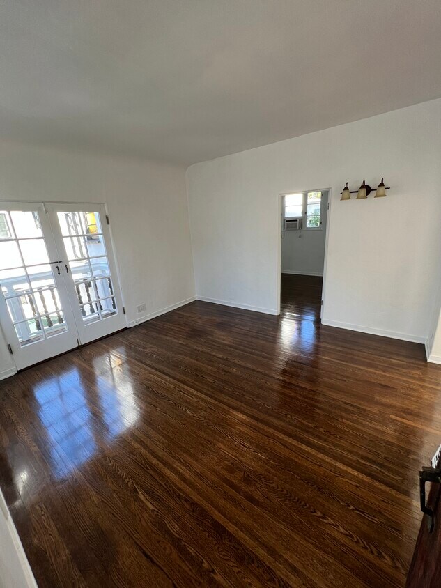 Family Room - 8214 Norton Ave