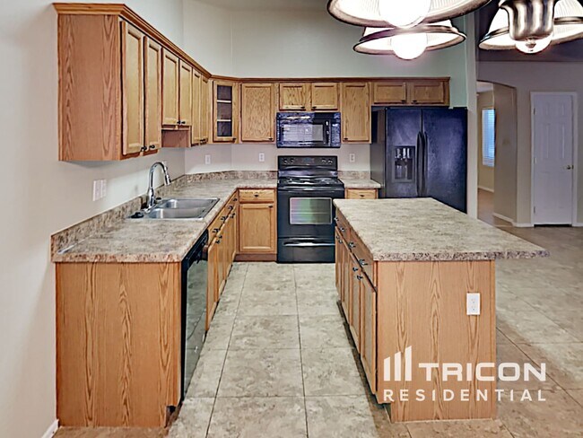 Building Photo - 9066 E Cedar Basin Ln