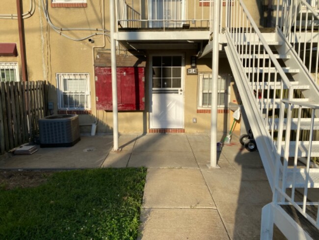 Building Photo - 914 N Fulton Ave