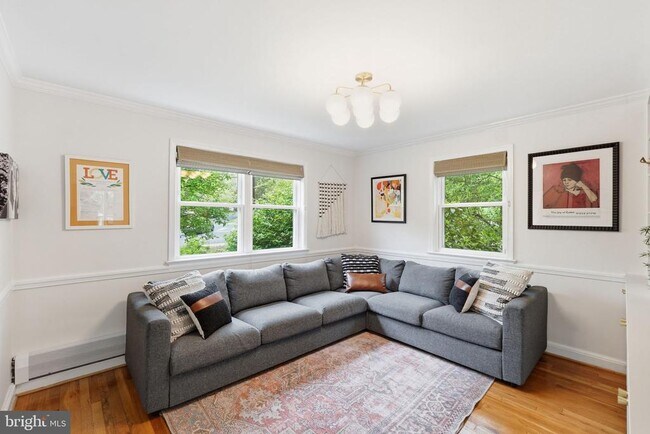 Foto del edificio - 8007 Wildwood Dr