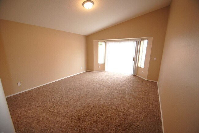 Building Photo - 623 N Sunway Dr