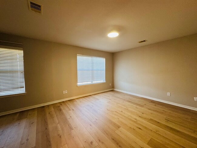 Foto del edificio - 2506 Bristol Band Ln