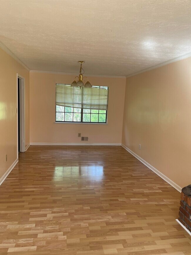 Foto del edificio - 152 Rountree Rd