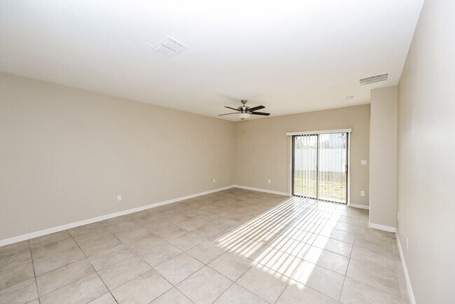 Foto del edificio - 14802 Diamond View Pl