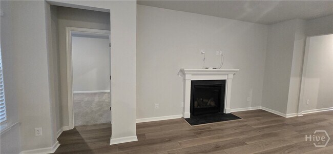 Foto del edificio - 107 Weyview Gdns