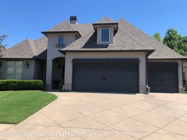Foto del edificio - 4 br, 3 bath House - 3949 N. Narcissus Ave.