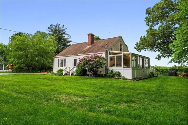 Foto del edificio - 27 1/2 Doro Pl